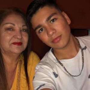 Meet your Posher, Ethan